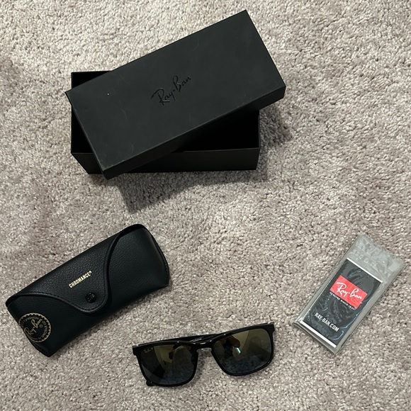 Ray-Ban Black Sunglasses with Case and Cloth